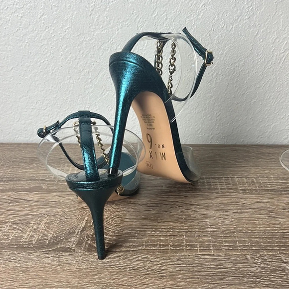 DAPHIN PUMP
Shop all Mix No. 6 SZ 7 - Picture 5 of 7